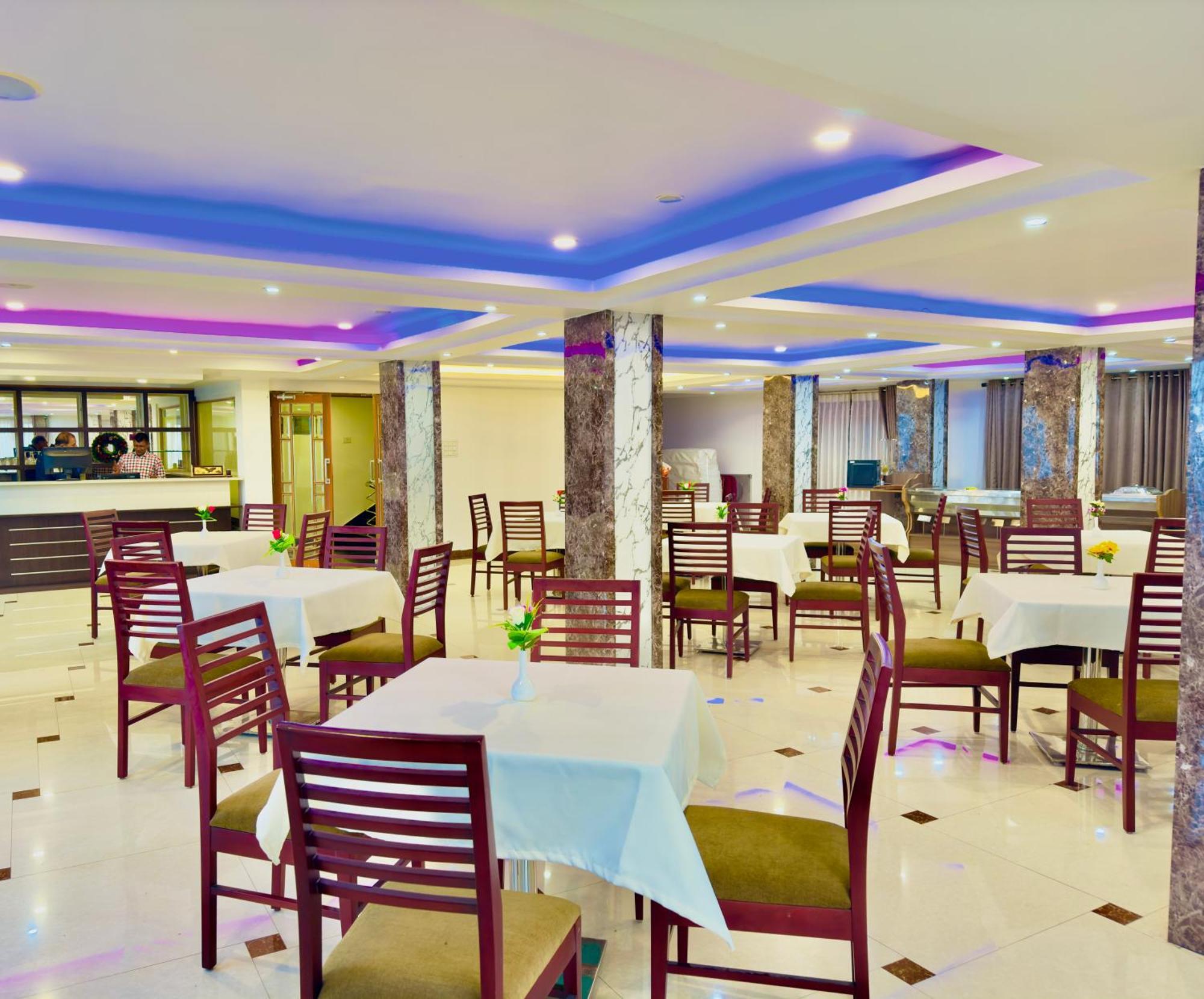 Hotel Bella Vista Darjeeling Near Drc Paid Paking Екстер'єр фото